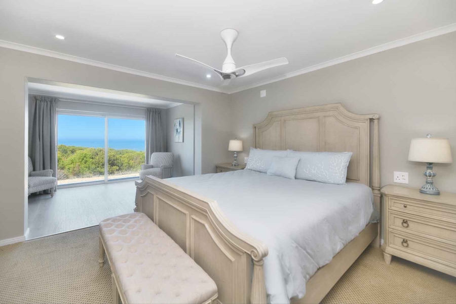 5 Bedroom Property for Sale in Kleinbaai Western Cape